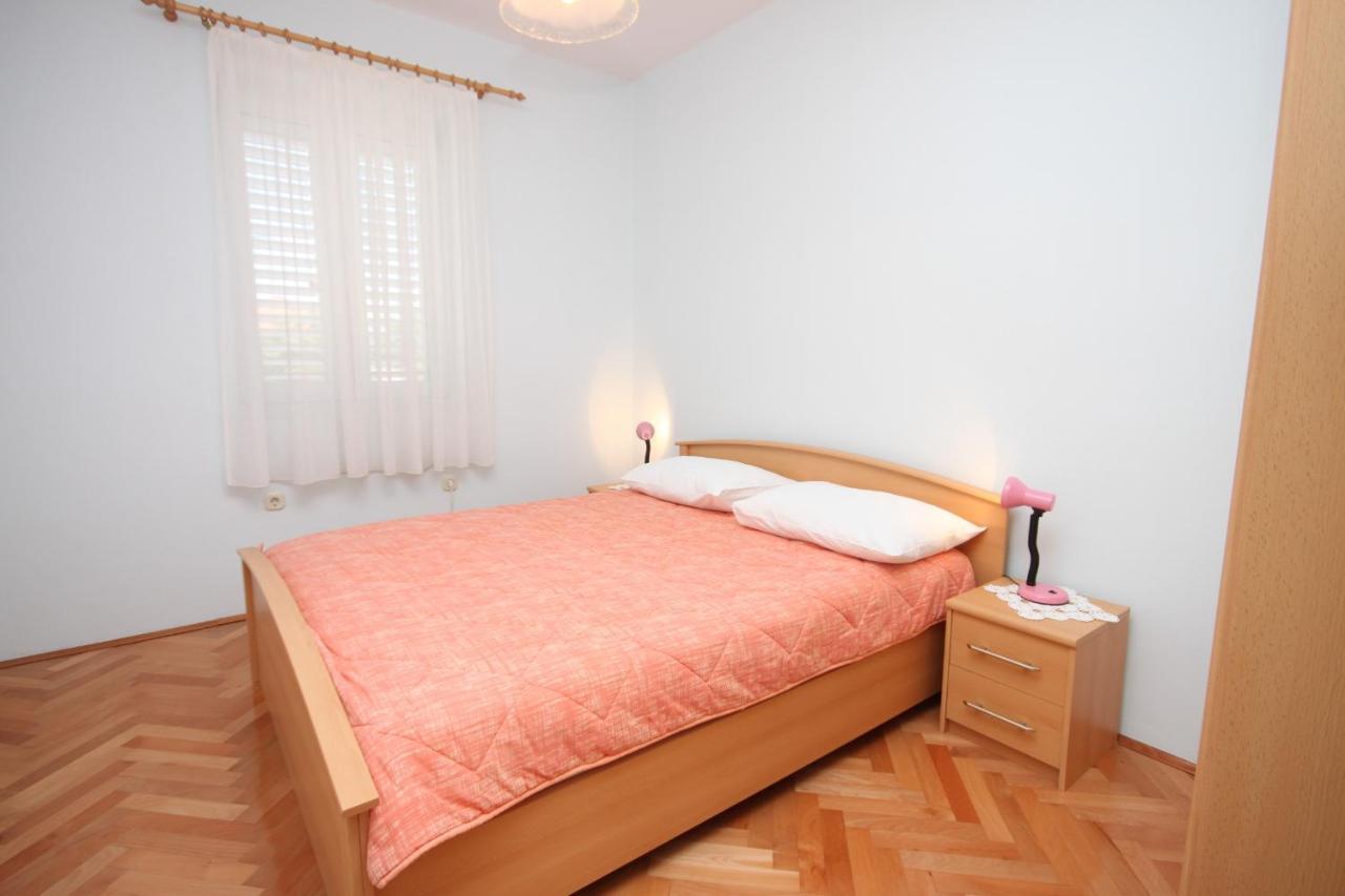 Apartments With A Parking Space Tkon, Pasman - 6216 Exterior photo