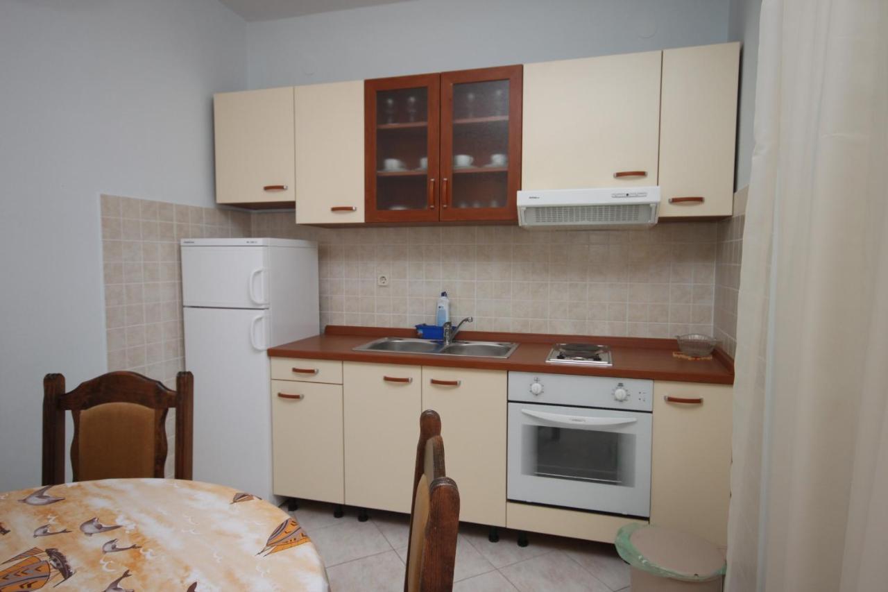 Apartments With A Parking Space Tkon, Pasman - 6216 Exterior photo
